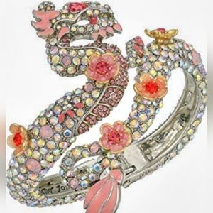 Memoirs Of Betsey Pavé Dragon Necklace & Bracelet